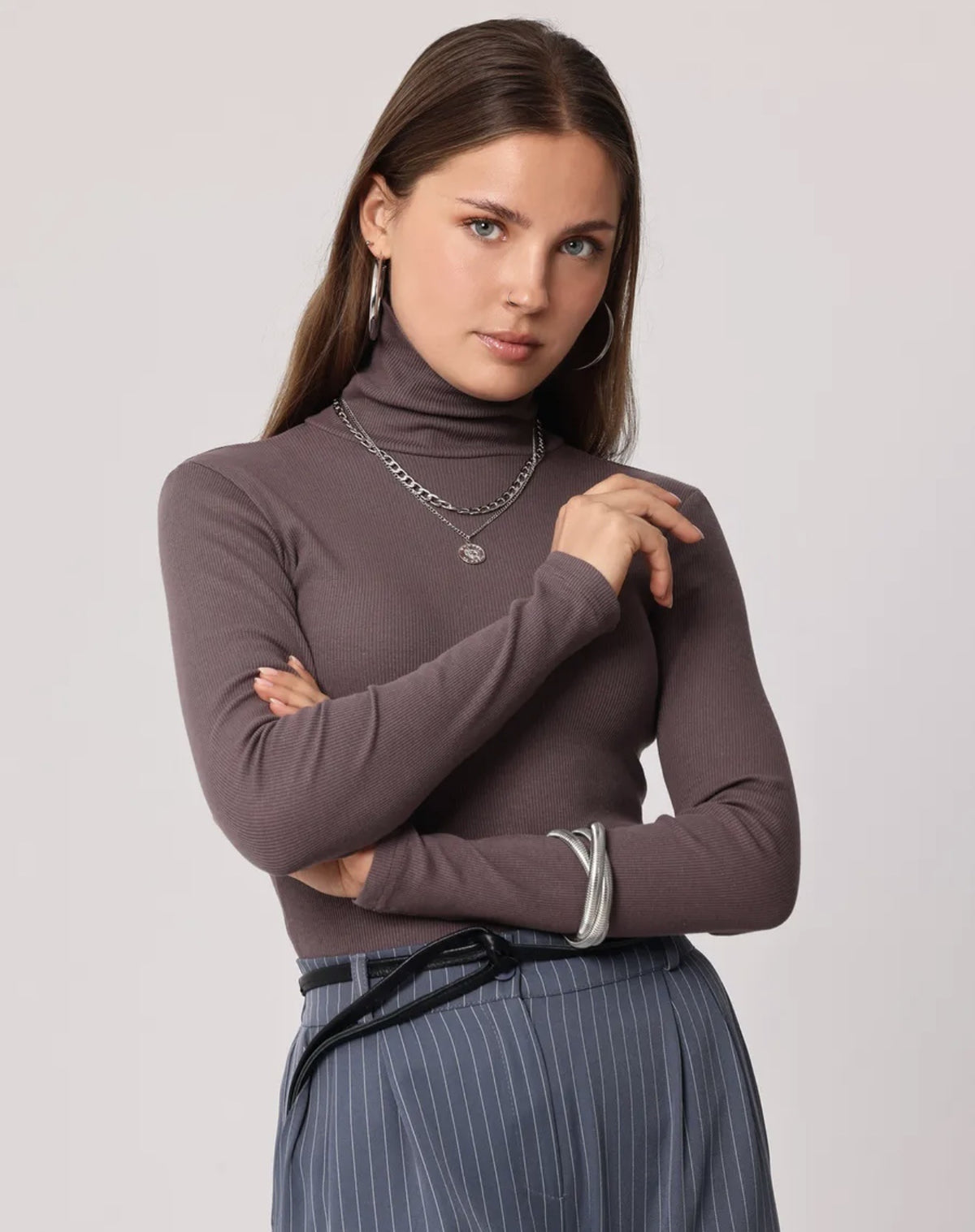 Pull femme col roulé en maille - café au lait